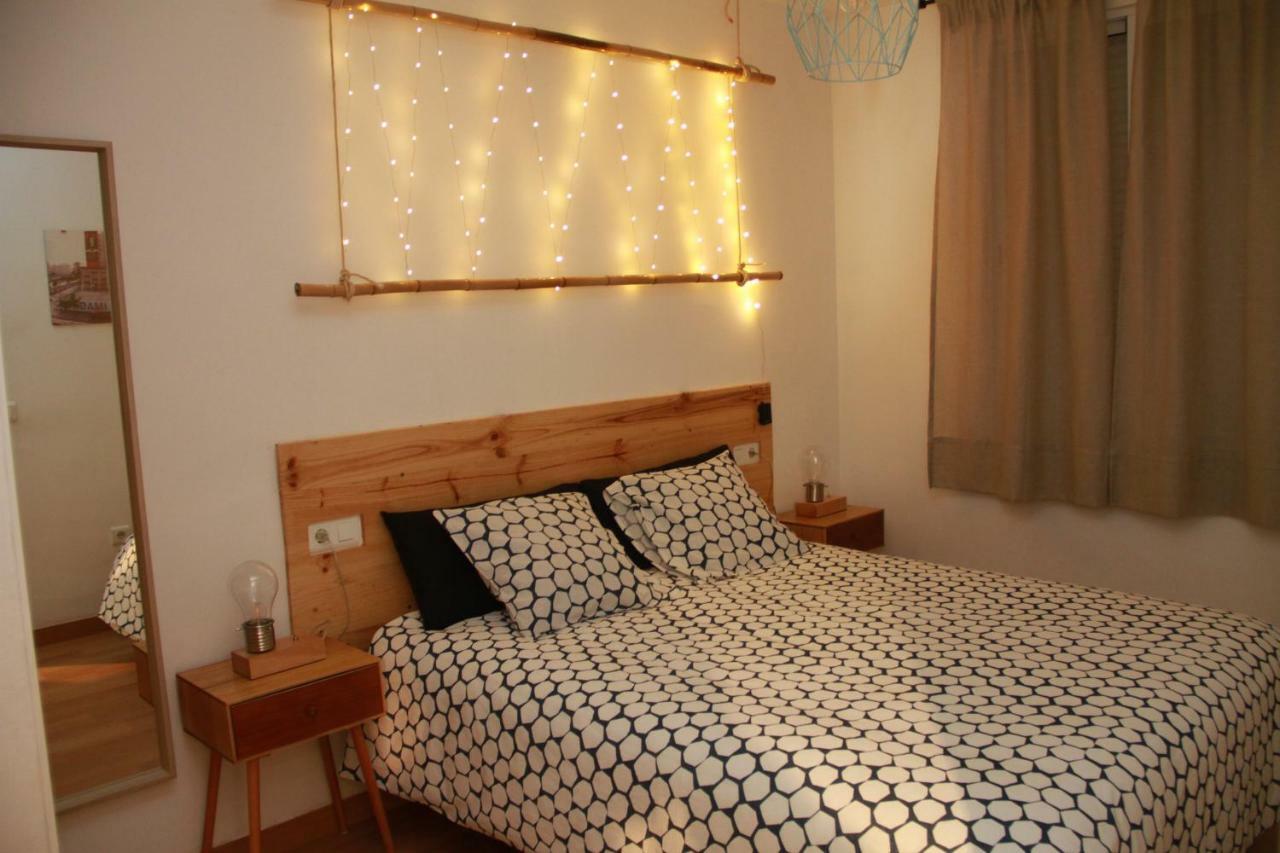 Cozy & Bright Apartment Малага Экстерьер фото